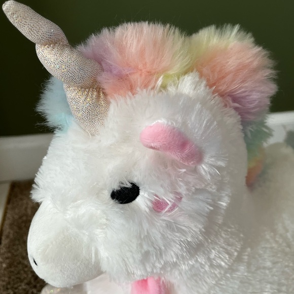 FAO Swartz Unicorn Color Changing Light Up Music Stuffed Animal - Picture 6 of 13